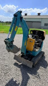 Kubota US-008