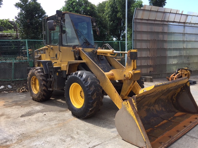 Komatsu WA100-6