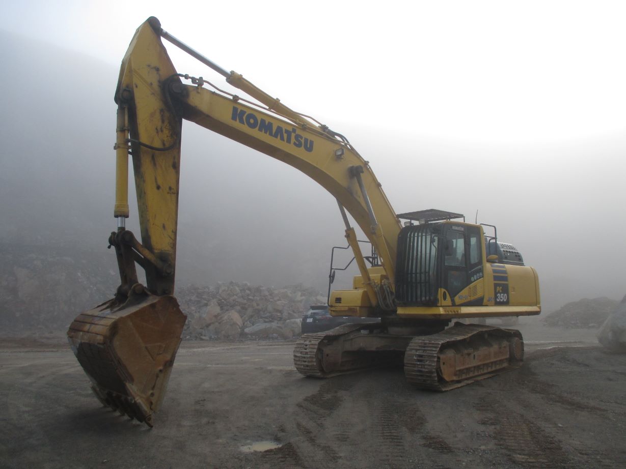 Komatsu PC350-11
