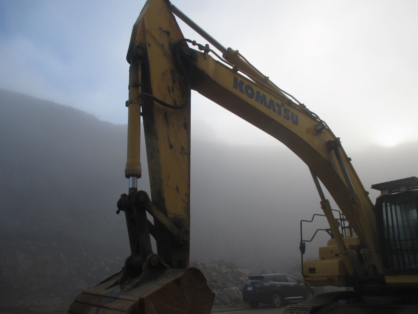 Komatsu PC350-11 - Image 15
