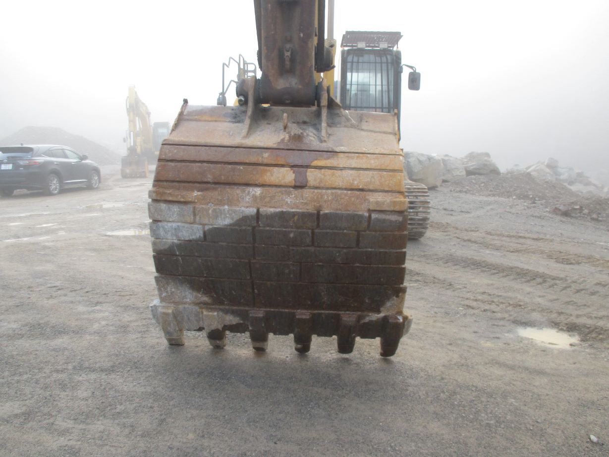 Komatsu PC350-11 - Image 16