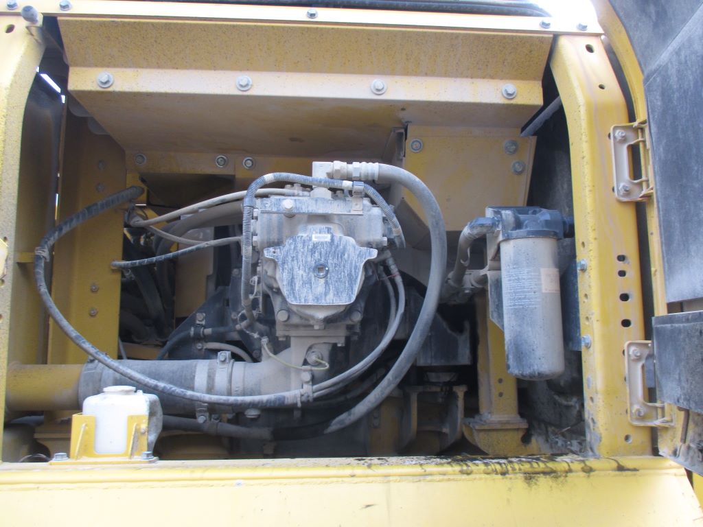 Komatsu PC350-11 - Image 18