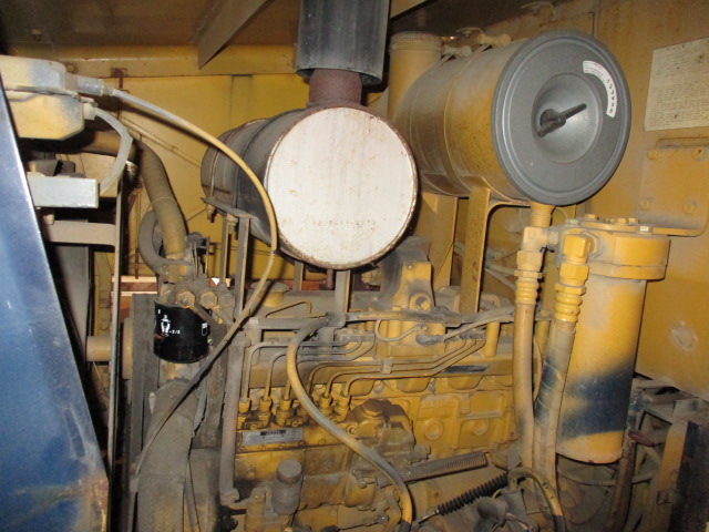 Komatsu GD405A-2 - Image 15