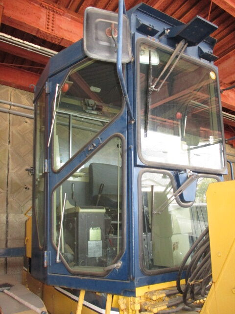 Komatsu GD405A-2 - Image 26