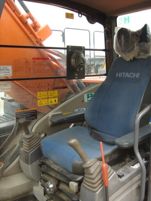 HITACHI ZX350LCH-3 - Image 6