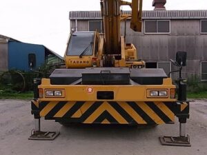 Tadano GR600N-1